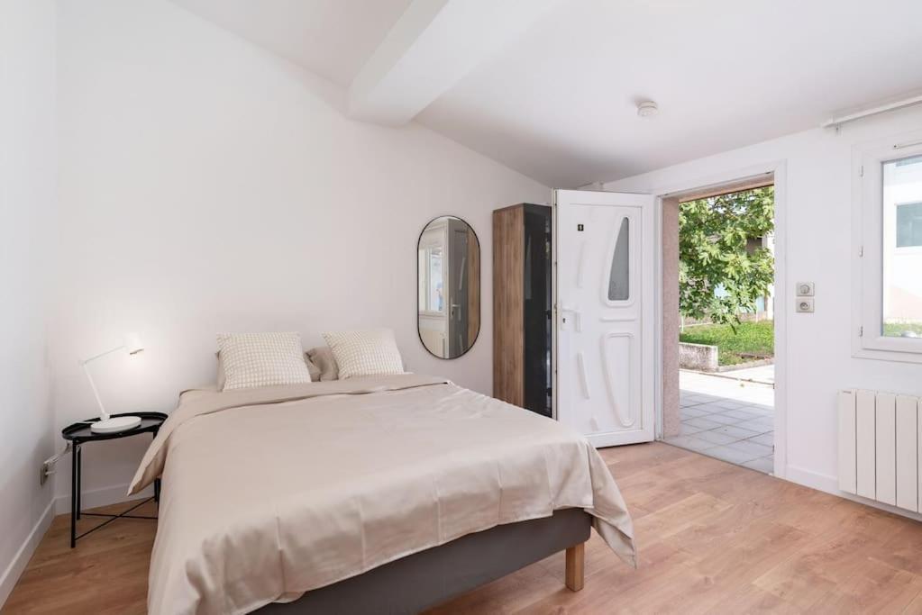 Apartmán Lumignons Lyonnais - Doua Villeurbanne Exteriér fotografie